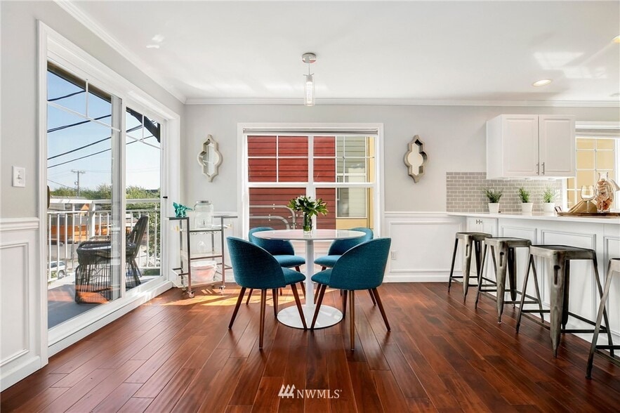 Building Photo - 3619 Phinney Ave N