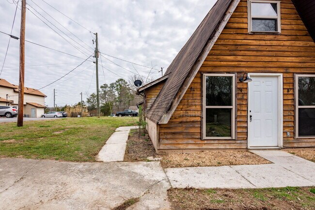 Building Photo - 90 Park St