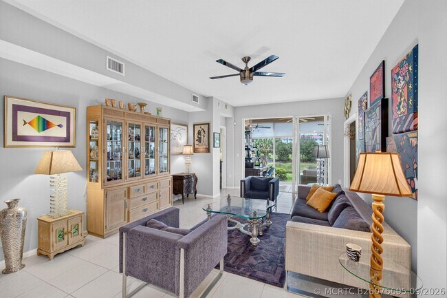Building Photo - 12418 Crystal Pointe Dr