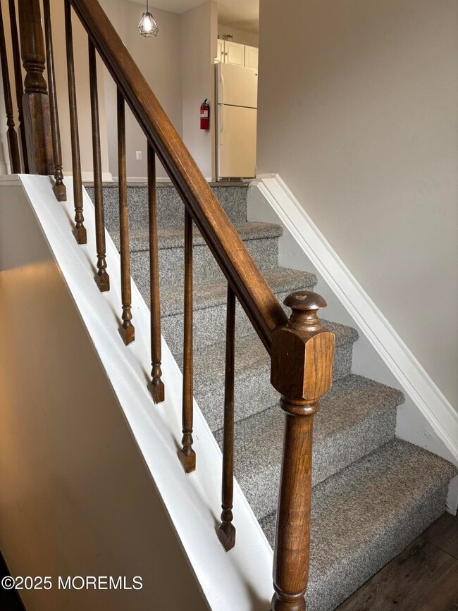 Building Photo - 481 Hawthorne Pl