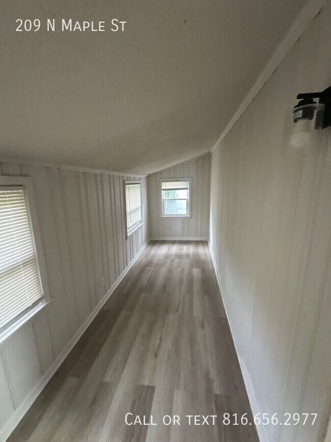 Building Photo - 209 N Maple Ave