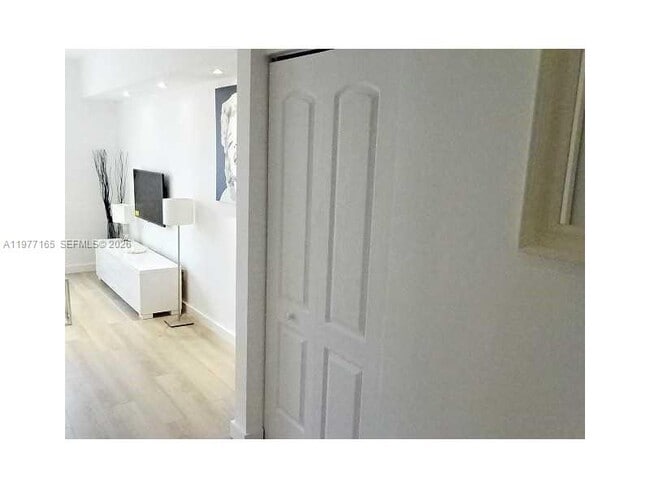 Building Photo - 653 Michigan Ave