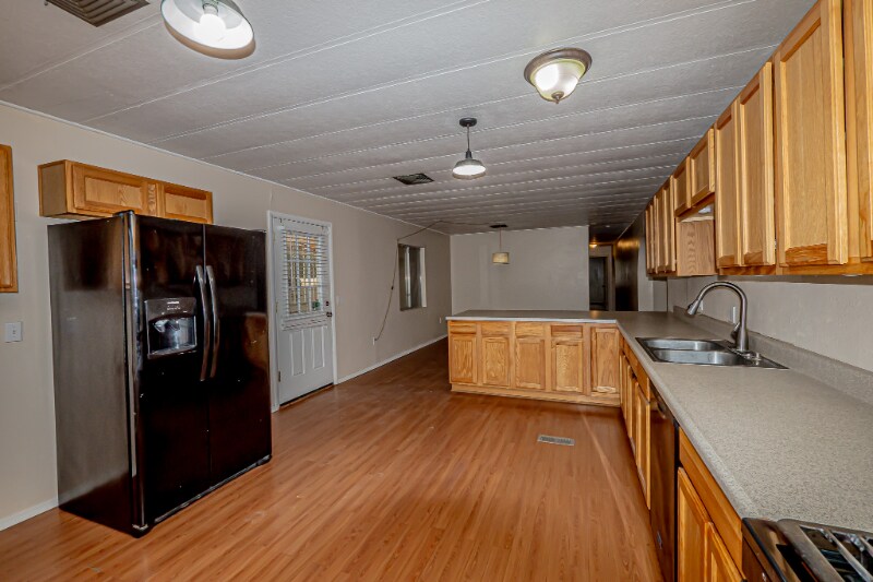 Building Photo - 2096 S Nelson Dr