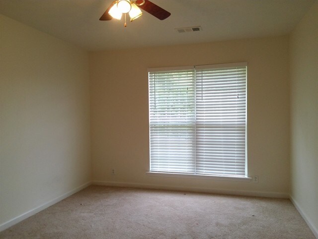 Building Photo - 7204 Sugarloaf Dr