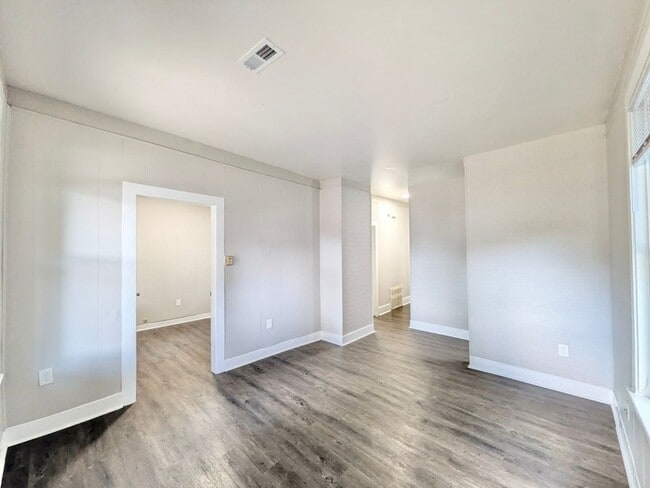 Building Photo - Comfortable 3BR Single-Family Home Near Downtown Pueblo
