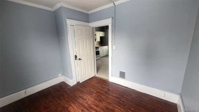 Building Photo - 107 Smith St