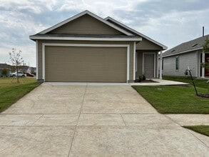 Building Photo - 1038 Raintree Rd