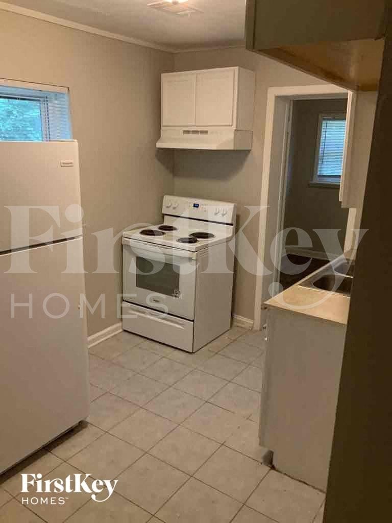 Building Photo - 1698 Sandtown Rd SW