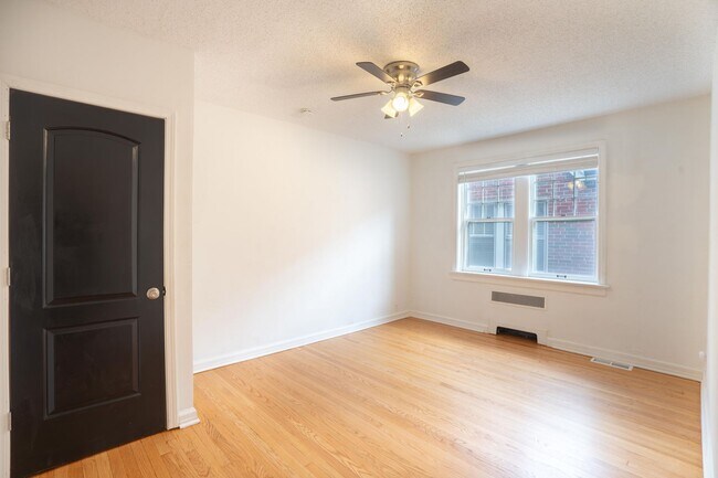 Building Photo - 5018 Miami St