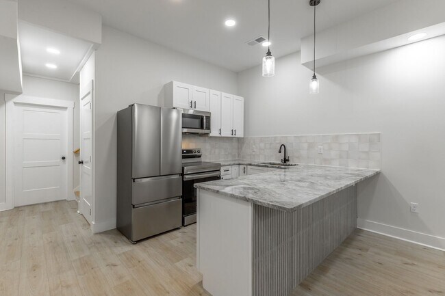 Building Photo - 1124 Garfield St