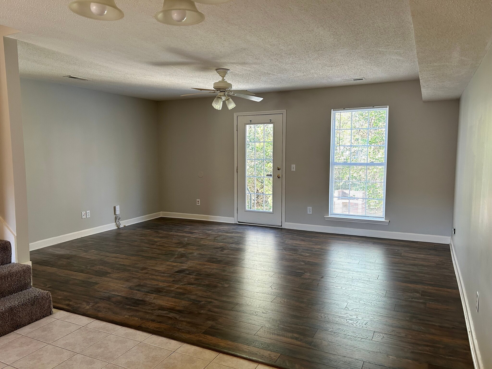 Living room - 2702 Lantern Walk SE
