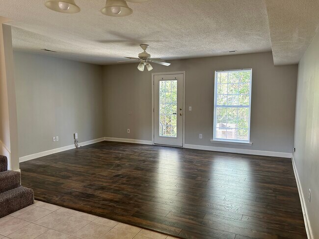 Living room - 2702 Lantern Walk SE
