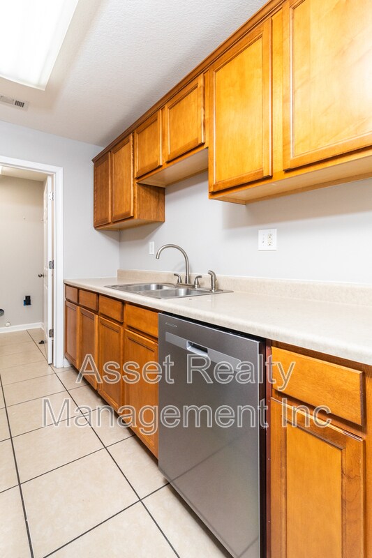 Building Photo - 4622 Ventura Dr