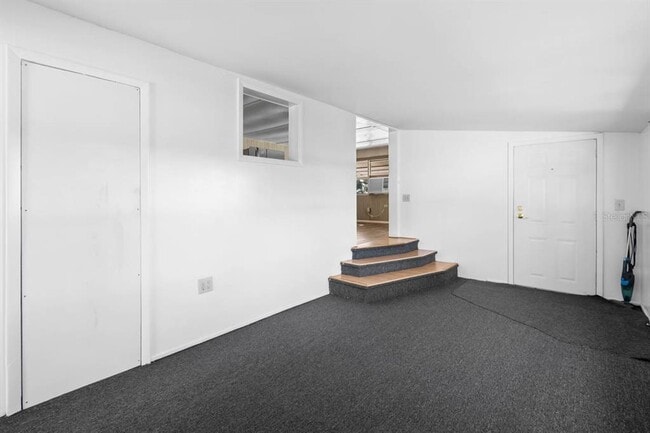 Building Photo - 105 Domino Dr N