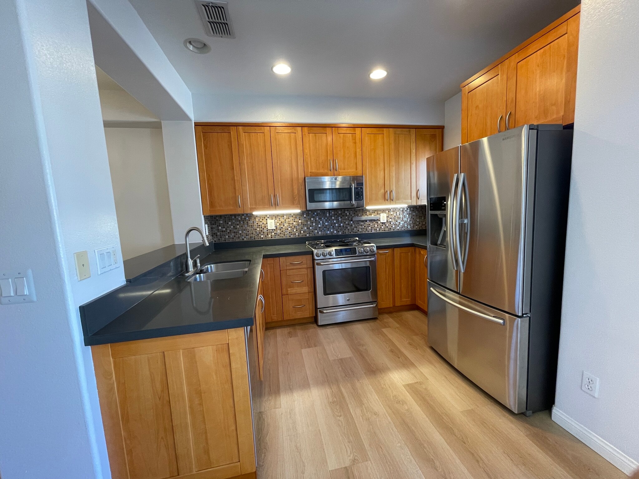 Building Photo - 1117 Yates Way