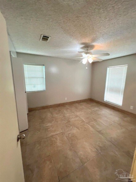 Building Photo - 6406 Antietam Dr