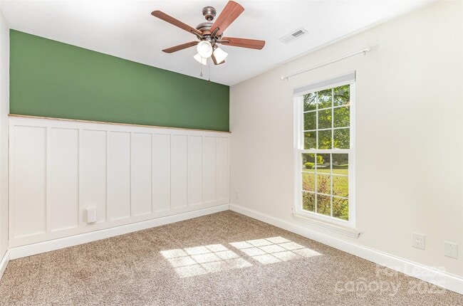 Building Photo - 100 Aurora Ln