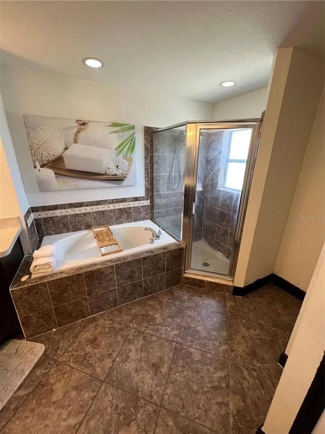 Building Photo - 2641 Sunset Cir