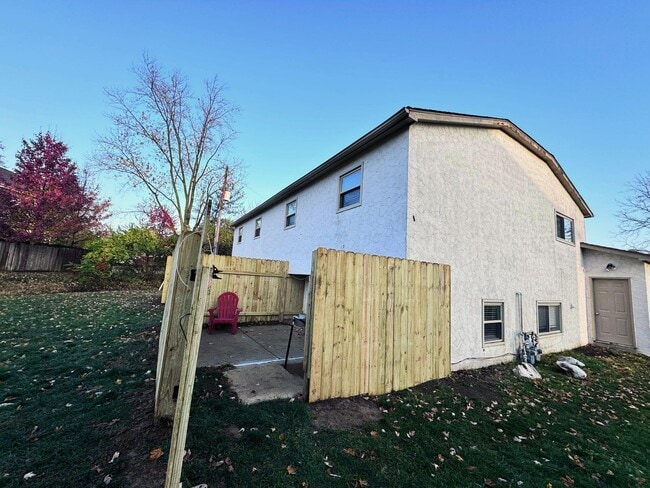 Building Photo - 4925 Godown Rd