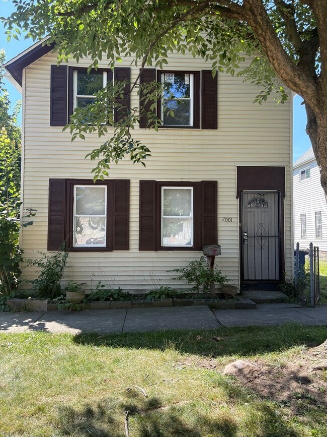 Primary Photo - 5 Bedroom