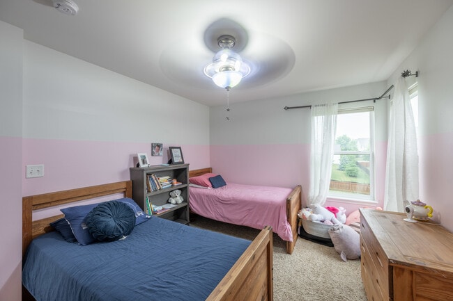 Building Photo - 4333 Schofield Dr