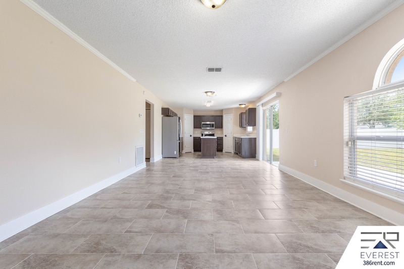 Building Photo - 67 Zinnia Trail