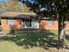 Building Photo - 2336 Lake Ave