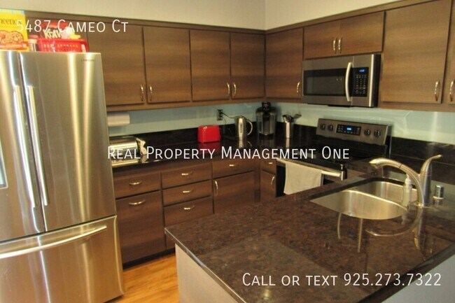 Building Photo - 5487 Cameo Ct