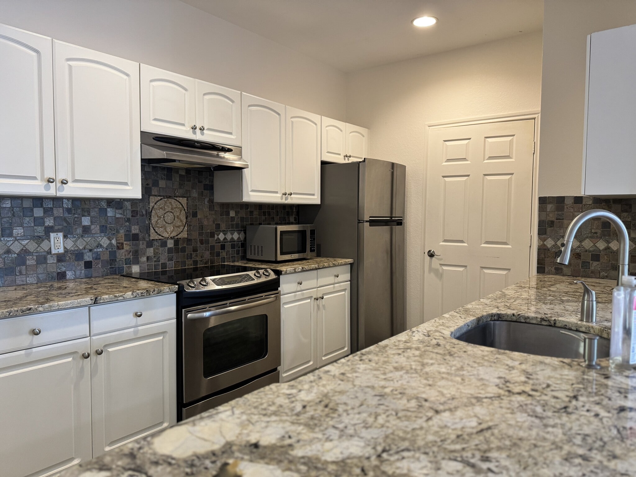 Kitchen - 860 N Orange Ave