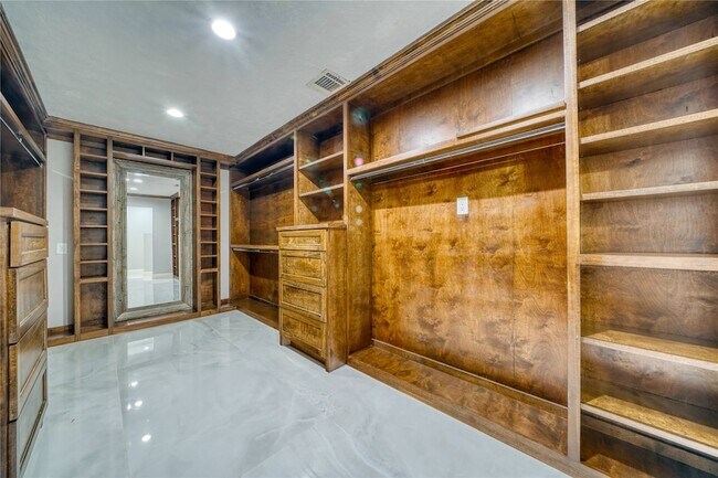 Building Photo - 4406 Mallard Dr