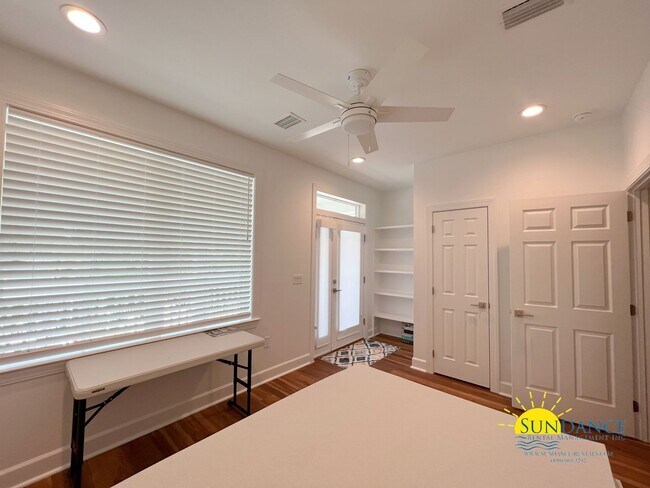 Building Photo - 4 Bedroom Sea Dunes Home just off 30A!