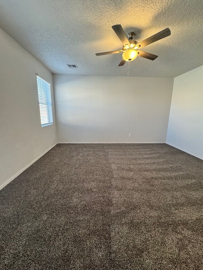Building Photo - 771 Prairie Sage Ct SW