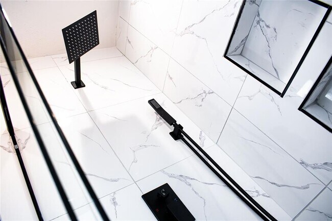 Building Photo - 10601 Tumilty Terrace