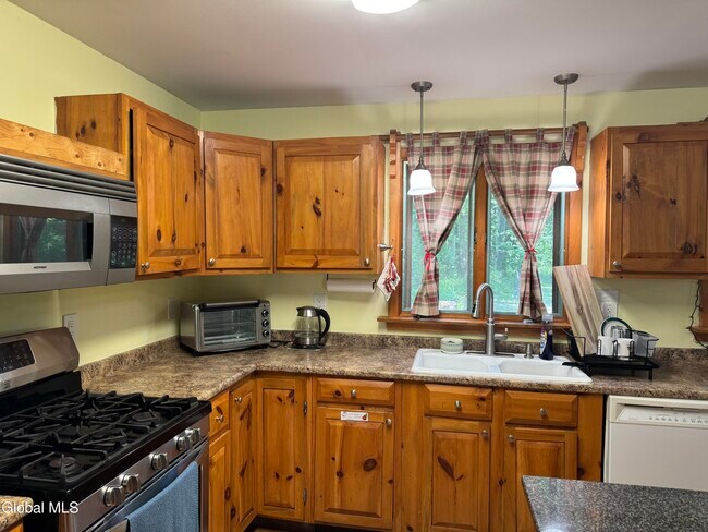 Building Photo - 4264 NY-50