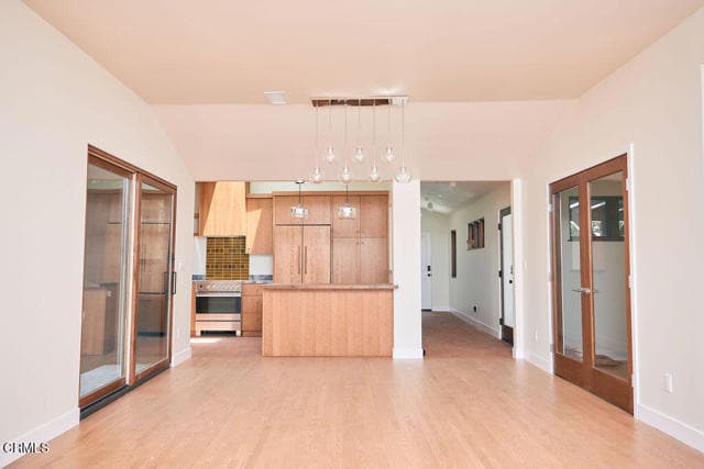 Building Photo - 2135 Navarro Ave