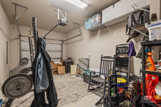 Building Photo - 6780 Spaniel Dr