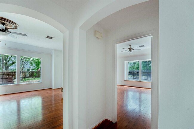 Building Photo - 7211 Cambridge Cove Cir