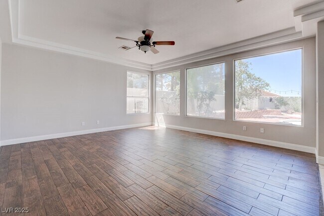 Building Photo - 8408 Bay Point Dr