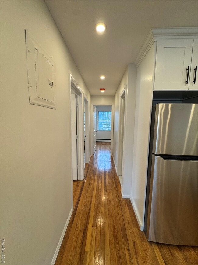 Building Photo - 69-43 Almeda Ave