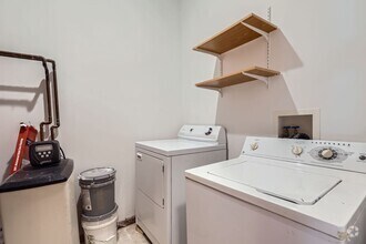 Building Photo - Great Maple Grove Location