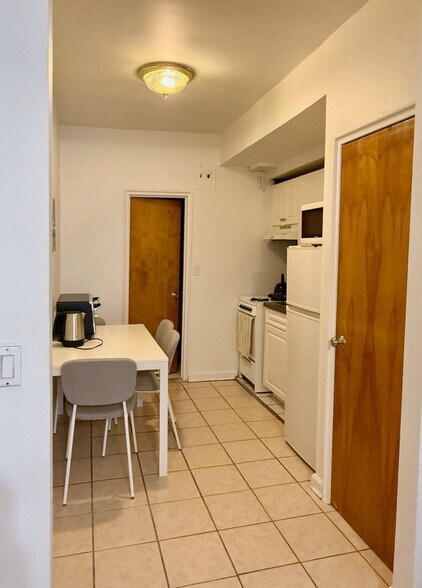 Building Photo - 1545 1st Ave