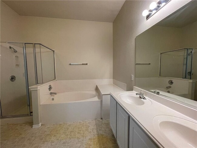 Building Photo - 1105 Alexandria Way
