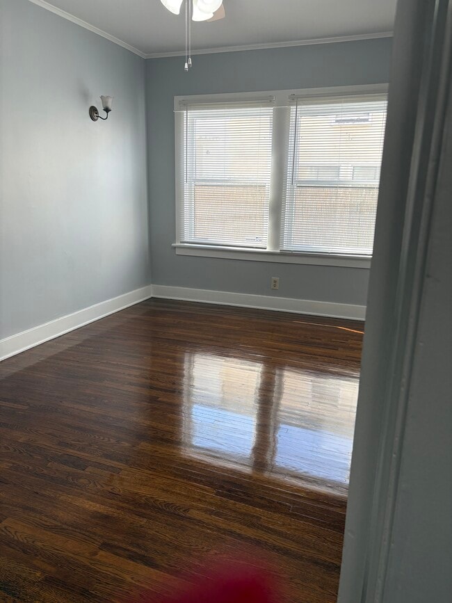 Bedroom 1 - 766 N Ridgewood Pl