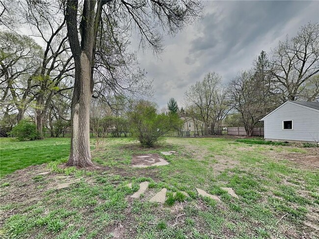 Building Photo - 7330 N Irving Ave