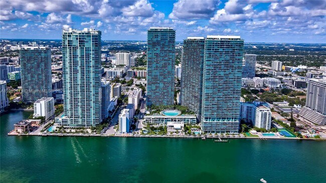 Building Photo - 480 NE 31st St