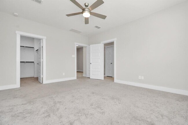 Building Photo - 716 Strawberry Pines Ct