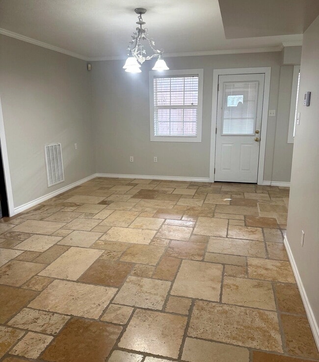 Building Photo - Beautiful 2 story home in an established neighborhood in Bryan, TX