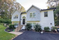 Building Photo - Spacious Multi-Generational Home on 3 Acre...