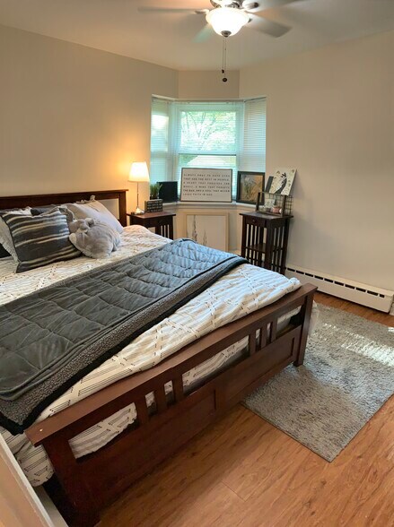 Building Photo - 2311 Central St