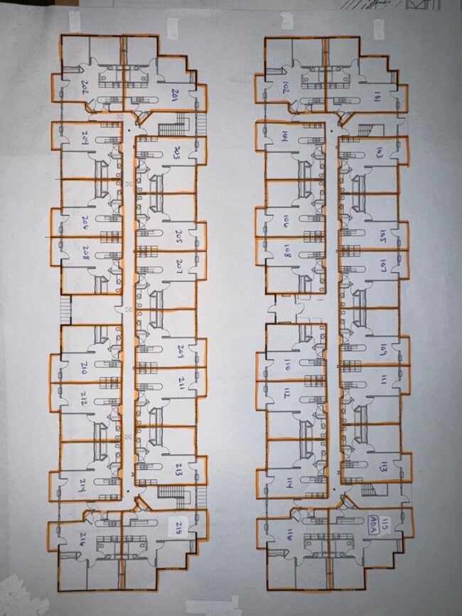 Building Photo - 922 Charles St